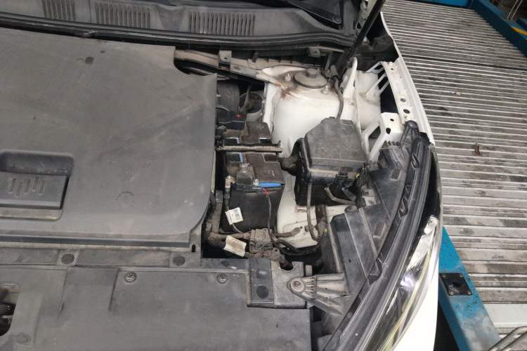 Used WM Motor EX5 2018 EX5 400 Extra Innovation Edition Engine Bay Left