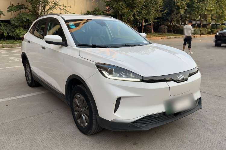 Used WM Motor EX5 2018 EX5 400 Lite Exploration Edition Front Right 45 Deg