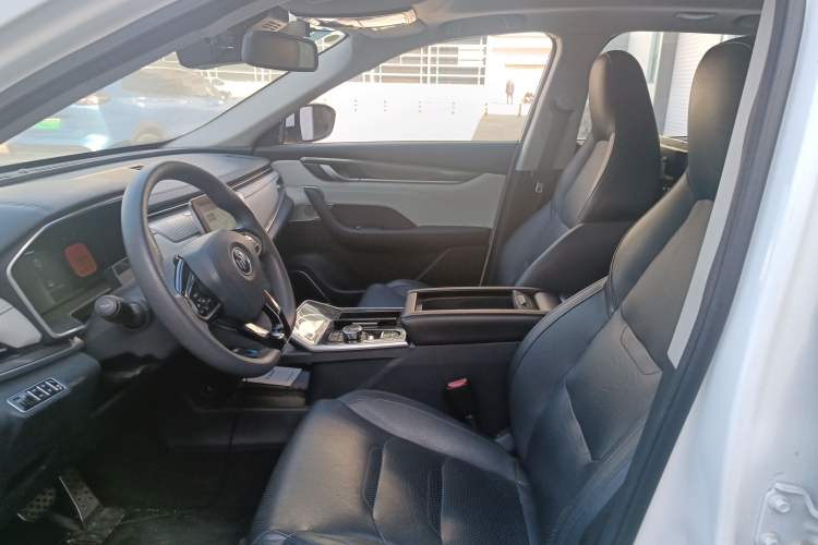 Used WM Motor EX5 2018 EX5 400 Extra Innovation Edition Left Front Seat