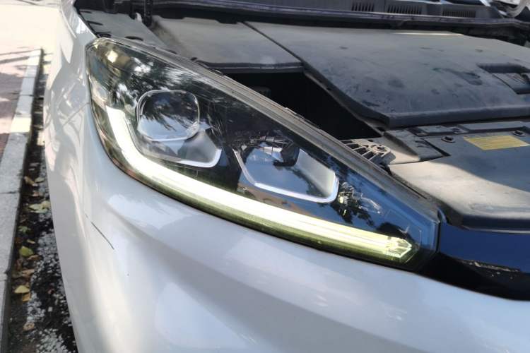 Used WM Motor EX5 2018 EX5 400 Lite Exploration Edition Right Front Headlight