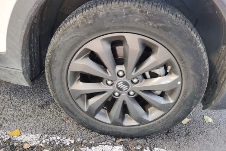 Used WM Motor EX5 2018 EX5 400 Lite Exploration Edition Right Front Wheel Hub