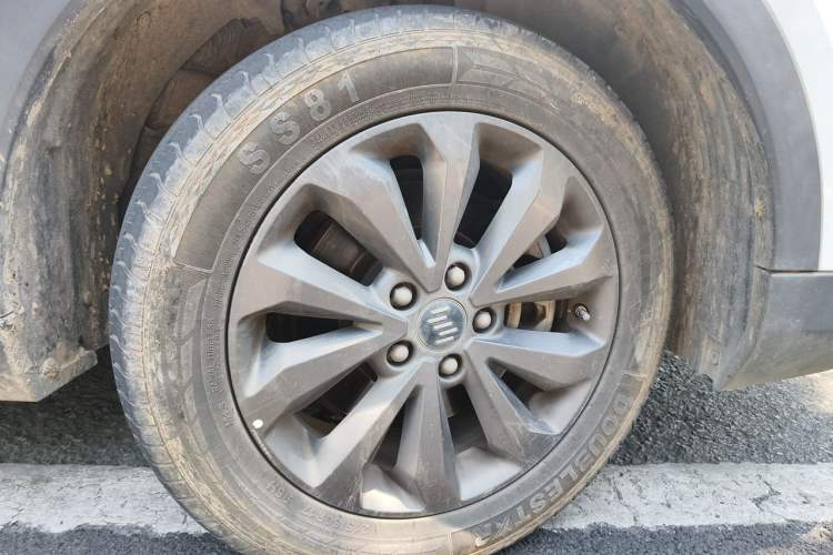 Used WM Motor EX5 2018 EX5 400 Lite Exploration Edition Right Front Wheel Hub