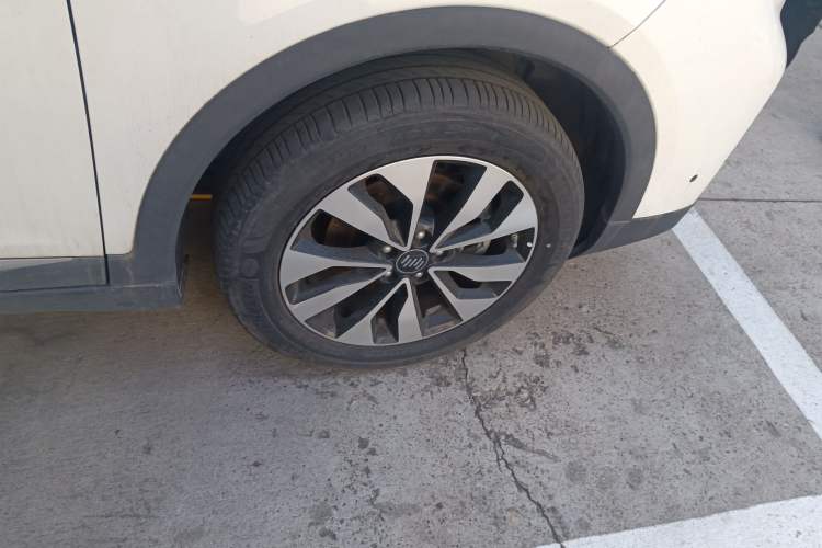 Used WM Motor EX5 2018 EX5 400 Extra Innovation Edition Right Front Wheel Hub