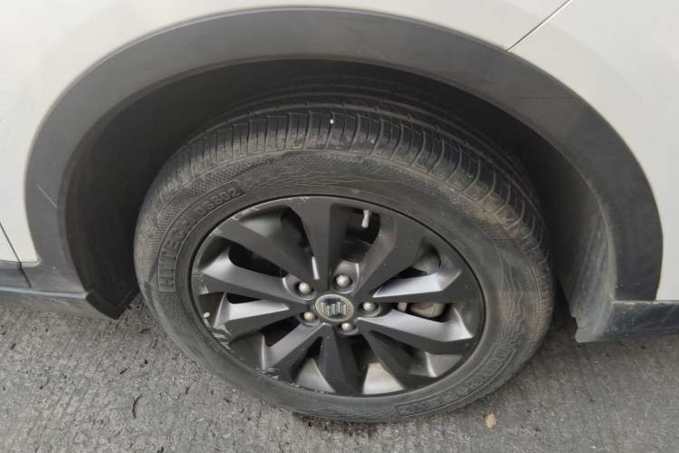 Used WM Motor EX5 2018 EX5 400 Lite Exploration Edition Right Front Wheel Hub
