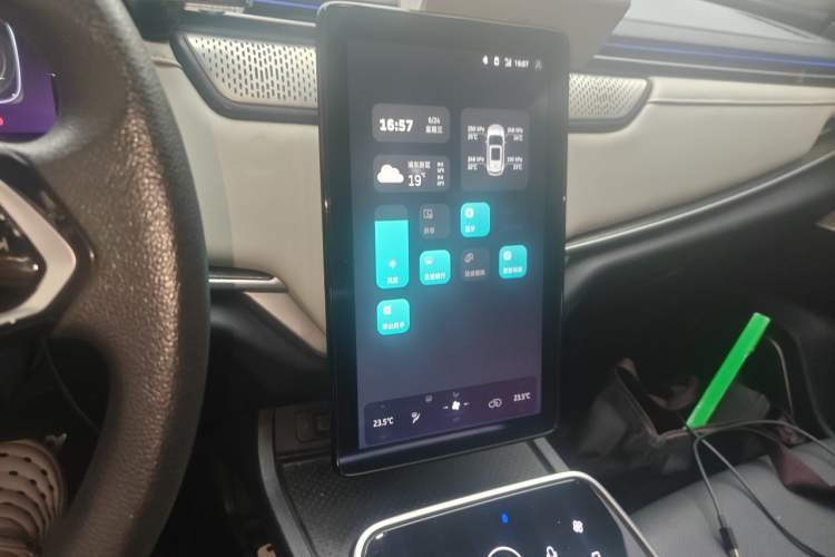 Used WM Motor EX5 2019 EX5 Lite Exploration Edition 520 Audio And AC Panel