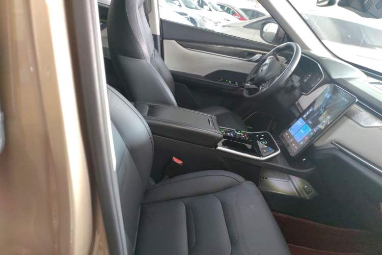Used WM Motor EX5 2019 EX5 Extra Innovation Edition 400 Right Front Seat