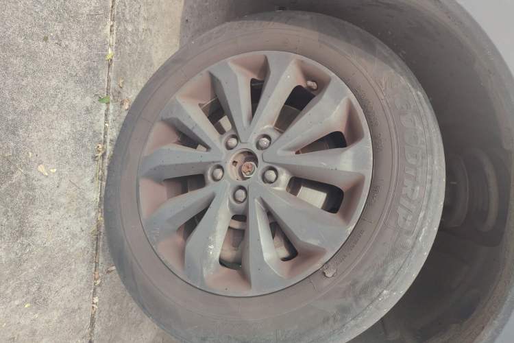 Used WM Motor EX5 2019 EX5 Mate Weymeng Edition 400 Right Front Wheel Hub