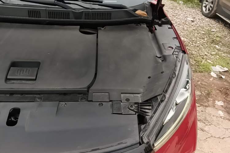 Used WM Motor EX5 2019 EX5 ZhiXing 2.0 Extra Innovation Edition 400 Engine Bay Left