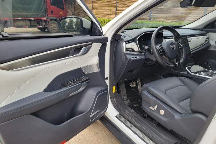 Used WM Motor EX5 2019 EX5 Extra Innovation Edition 400 Interior 2