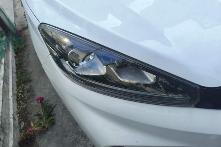 Used WM Motor EX5 2019 EX5 Mate Weymeng Edition 400 Right Front Headlight