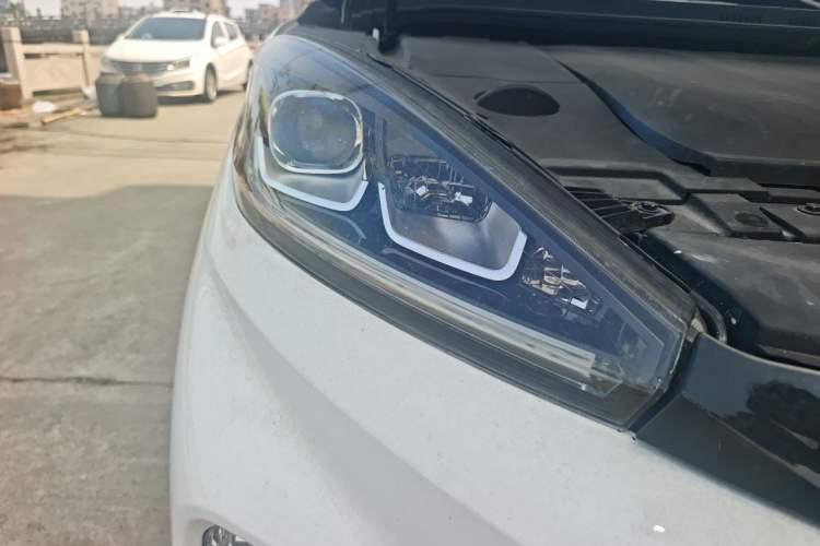 Used WM Motor EX5 2019 EX5 ZhiXing 2.0 Extra Innovation Edition 400 Right Front Headlight