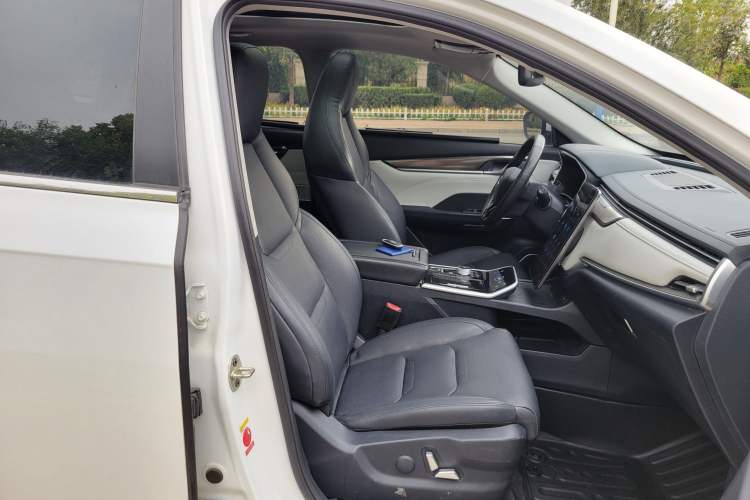 Used WM Motor EX5 2019 EX5 Extra Innovation Edition 400 Right Front Seat