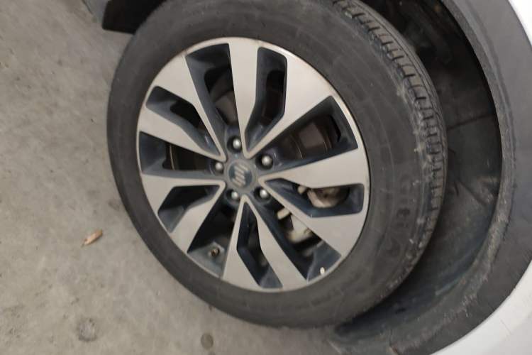 Used WM Motor EX5 2019 EX5 ZhiXing 2.0 Extra Innovation Edition 400 Right Front Wheel Hub