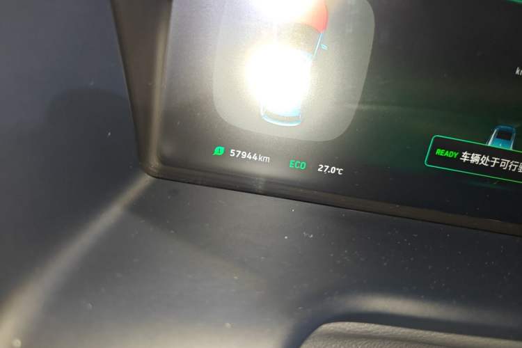 Used WM Motor EX5 2020 EX5-Z Pro Performance Edition Odometer Close Up