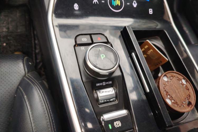 Used WM Motor EX6 2020 Plus Founder's Edition – First Launch Gear Lever