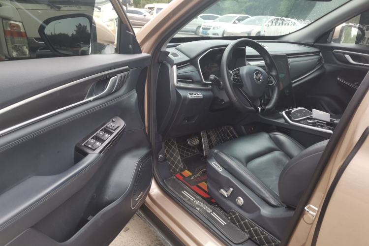 Used WM Motor EX6 2020 Plus Founder's Edition – First Launch Driver Seat