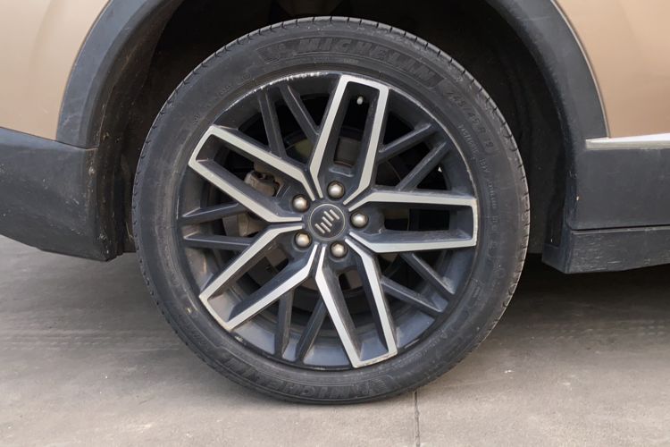 Used WM Motor EX6 2020 Plus Founder's Edition – First Launch Right Rear Wheel Hub