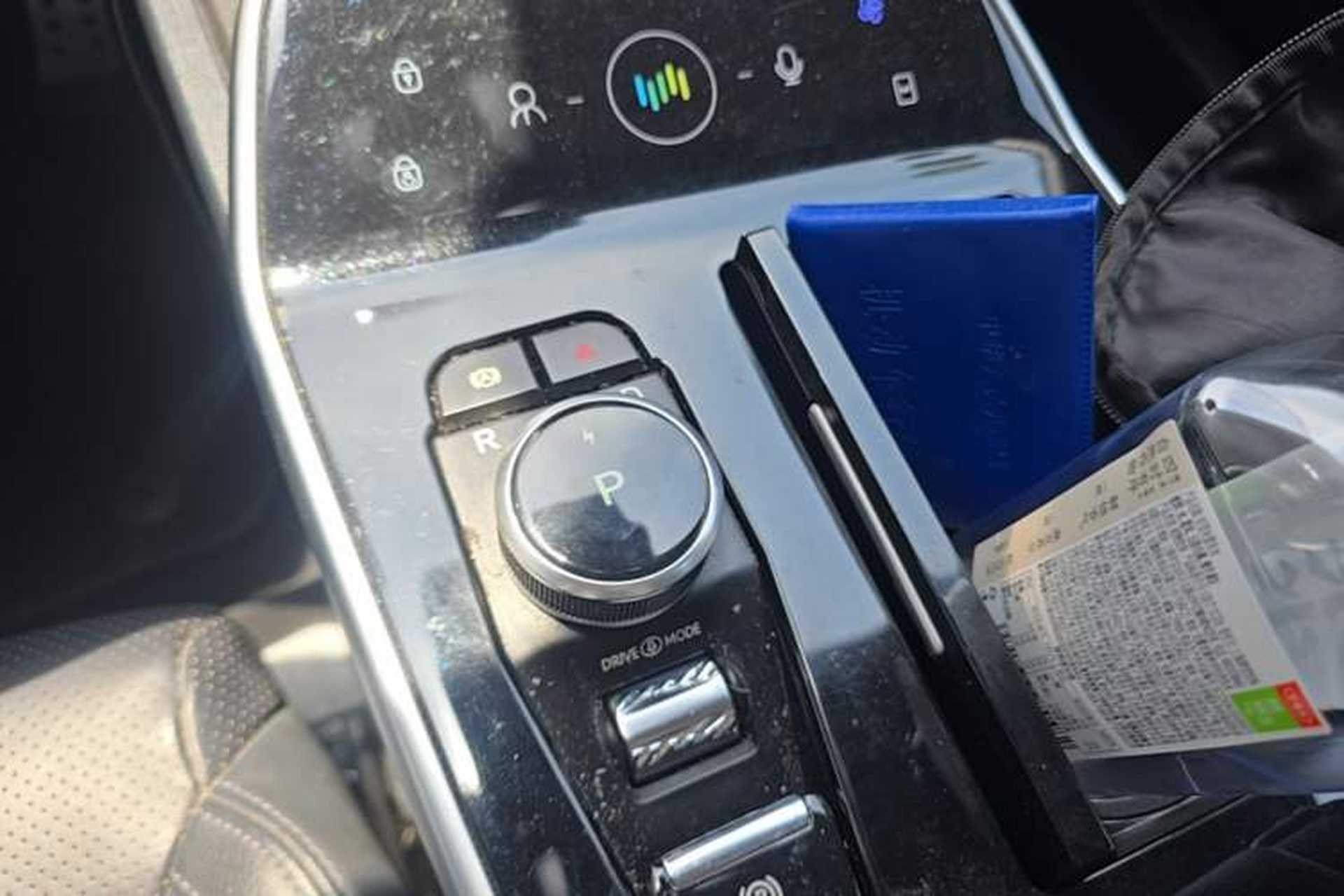 Used WM Motor EX6 2020 Plus Founder's Edition – First Launch Gear Lever