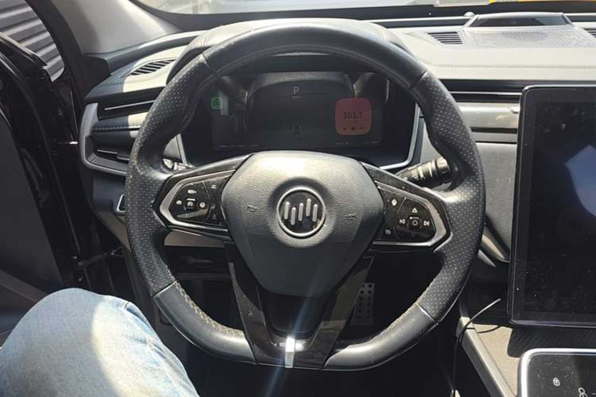Used WM Motor EX6 2020 Plus Founder's Edition – First Launch Steering Wheel