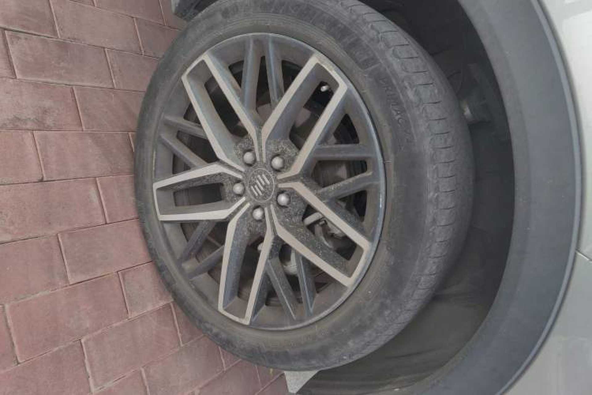 Used WM Motor EX6 2020 Plus Founder's Edition – First Launch Right Front Wheel Hub