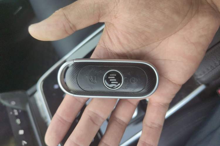 Used WM Motor EX6 2020 Plus Founder's Edition – First Launch Vehicle Key