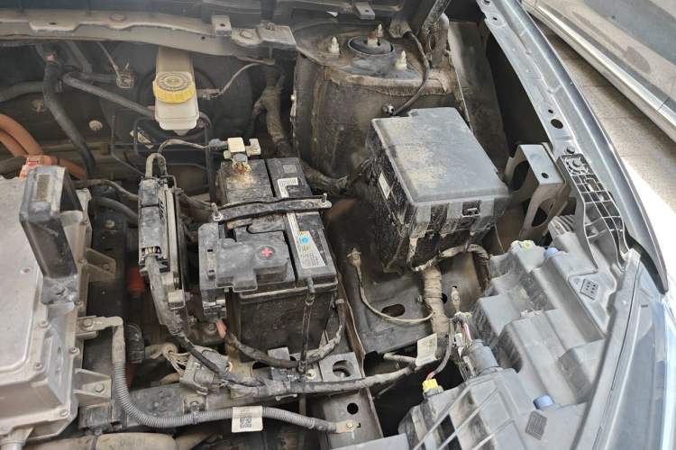 Used WM Motor W6 2021 520 km NEX Exploration Edition Engine Bay Left