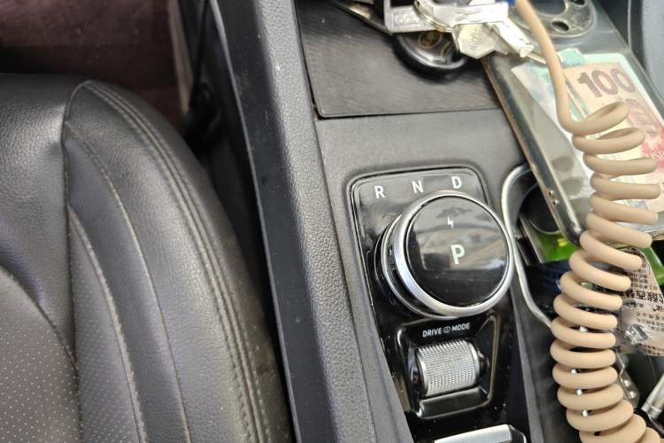 Used WM Motor W6 2021 520 km NEX Exploration Edition Gear Lever