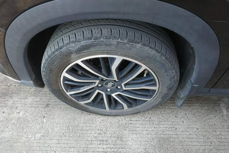 Used WM Motor W6 2021 520km PRO All-Round Edition Left Front Wheel Hub