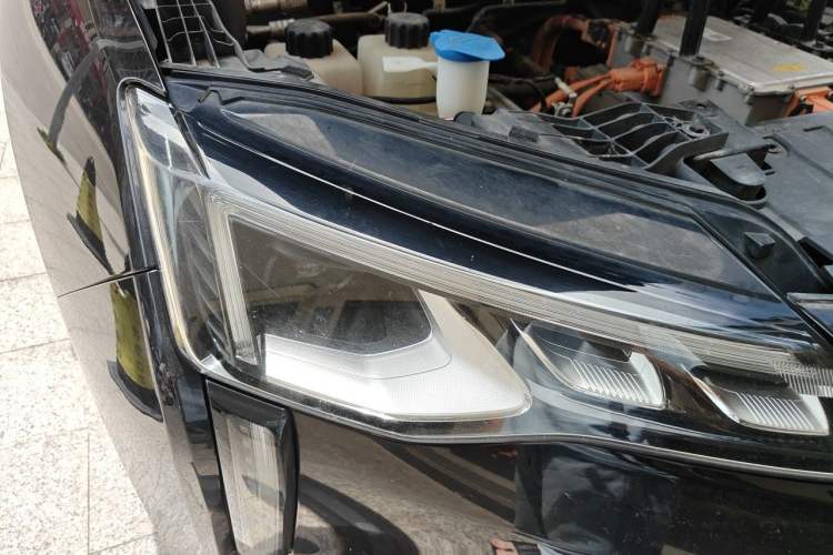 Used WM Motor W6 2021 520 km NEX Exploration Edition Right Front Headlight