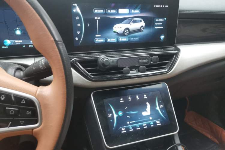 Used WM Motor W6 2021 520km PRO All-Round Edition Audio And AC Panel