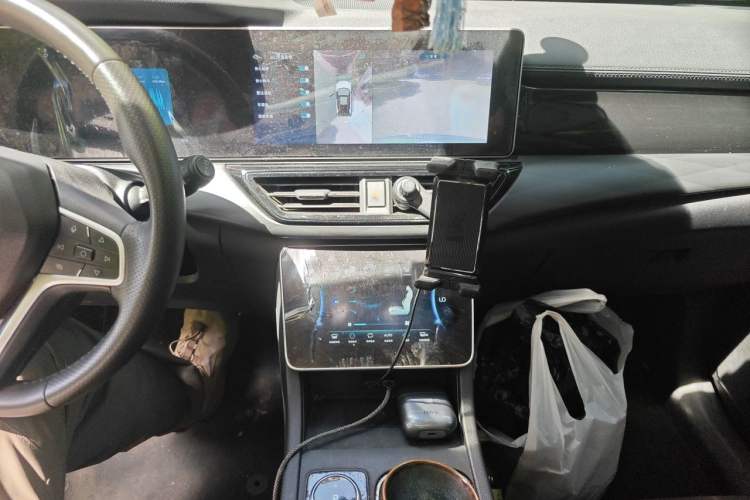 Used WM Motor W6 2021 520km PRO All-Round Edition Audio And AC Panel