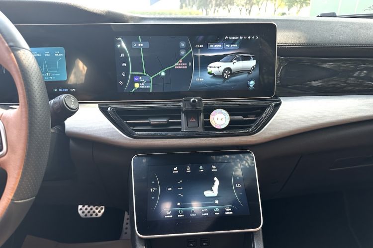 Used WM Motor W6 2021 520km PRO All-Round Edition Audio And AC Panel