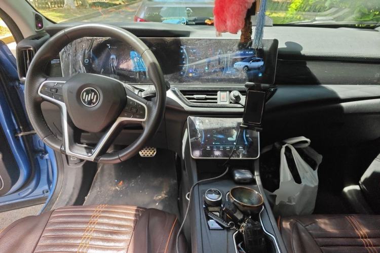 Used WM Motor W6 2021 520km PRO All-Round Edition Center Console