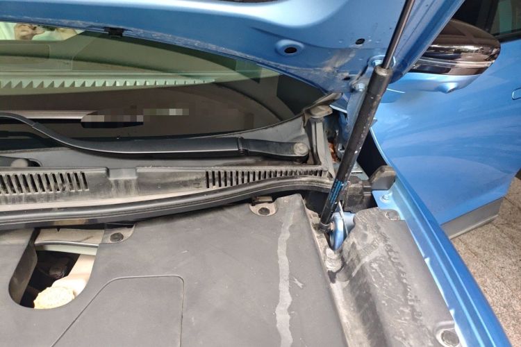 Used WM Motor W6 2021 520km PRO All-Round Edition Engine Bay Left