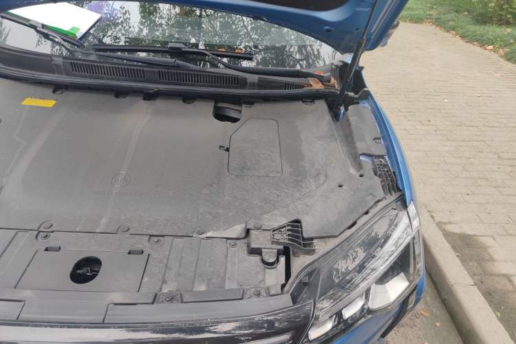 Used WM Motor W6 2021 520km PRO All-Round Edition Engine Bay Left