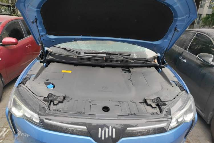 Used WM Motor W6 2021 520km PRO All-Round Edition Engine Bay