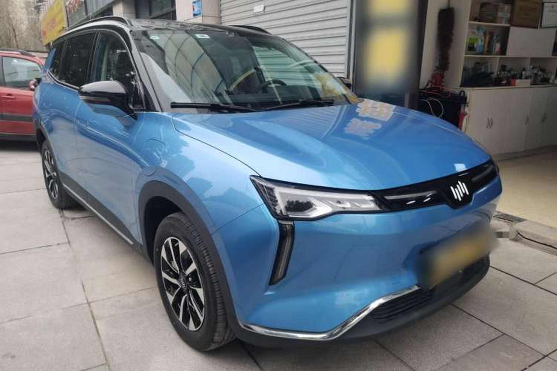 Used WM Motor W6 2021 520 km NEX Exploration Edition Front Right 45 Deg