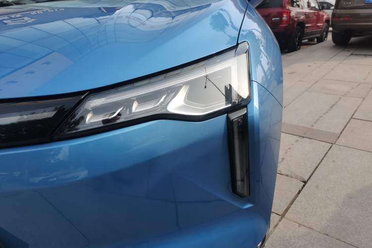 Used WM Motor W6 2021 520 km NEX Exploration Edition Left Front Headlight