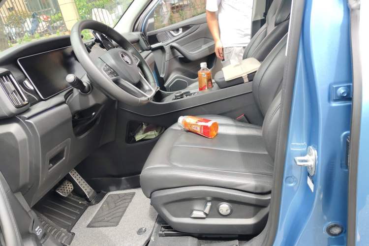 Used WM Motor W6 2021 520km ACE Advanced Intelligence Edition Left Front Seat