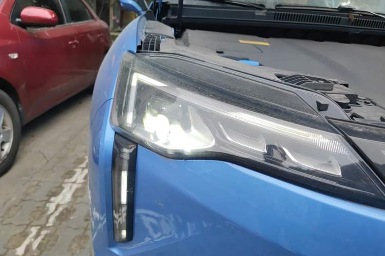 Used WM Motor W6 2021 520km PRO All-Round Edition Right Front Headlight