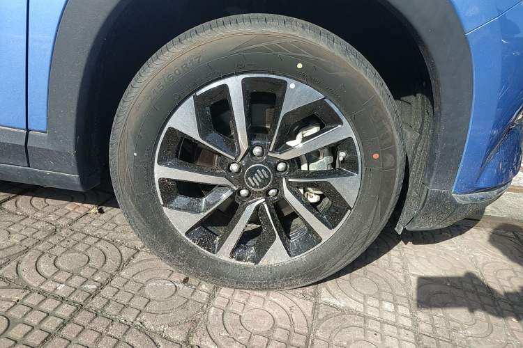 Used WM Motor W6 2021 520 km NEX Exploration Edition Right Front Wheel Hub