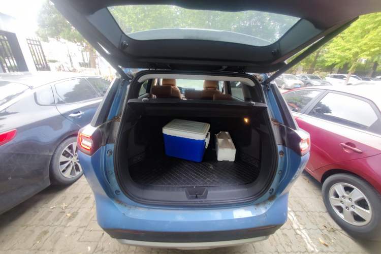 Used WM Motor W6 2021 520km PRO All-Round Edition Trunk