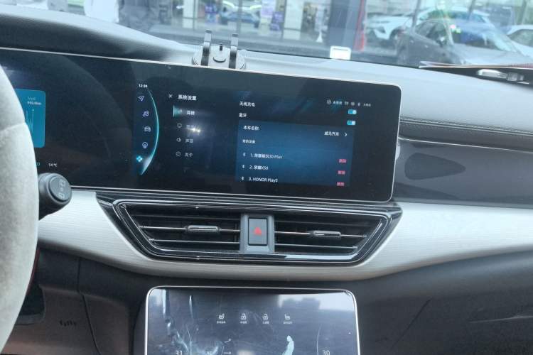Used WM Motor W6 2021 520km PRO All-Round Edition Audio And AC Panel