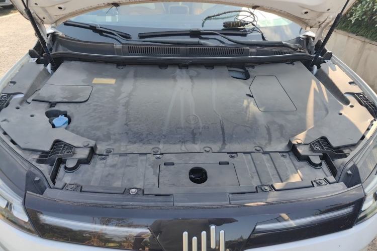 Used WM Motor W6 2021 520km PRO All-Round Edition Engine Bay