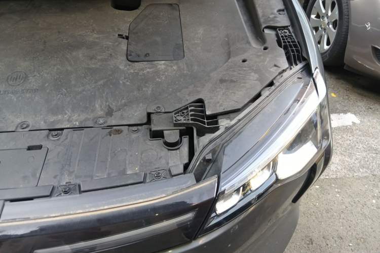 Used WM Motor W6 2021 520km PRO All-Round Edition Engine Bay Left