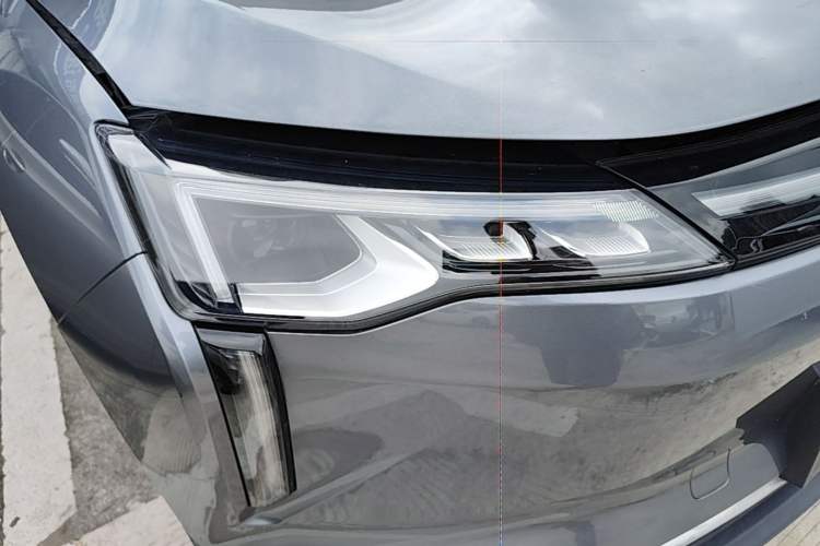 Used WM Motor W6 2021 520km PRO All-Round Edition Right Front Headlight