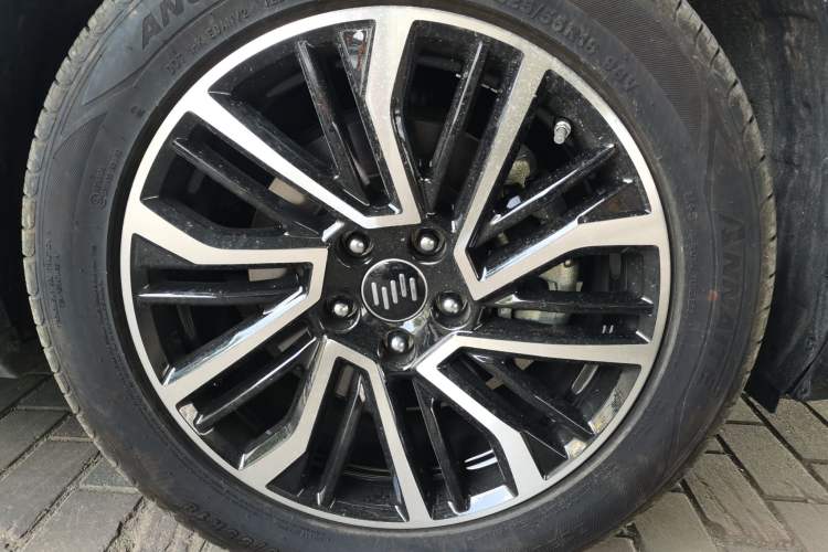 Used WM Motor W6 2021 520km ACE Advanced Intelligence Edition Right Front Wheel Hub
