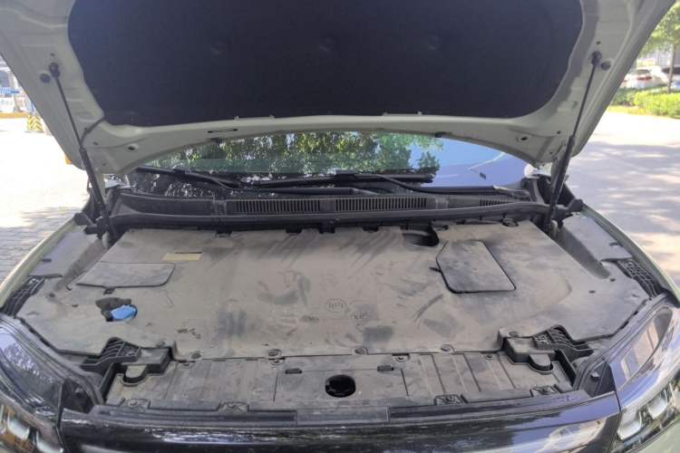 Used WM Motor W6 2021 520km PRO All-Round Edition Engine Bay