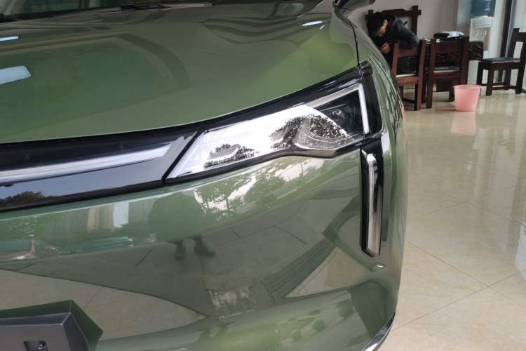 Used WM Motor W6 2021 520 km NEX Exploration Edition Left Front Headlight