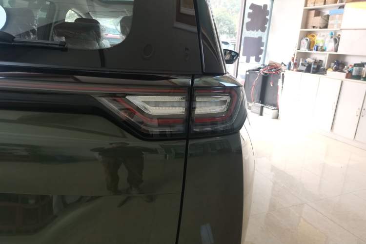 Used WM Motor W6 2021 520 km NEX Exploration Edition Right Rear Taillight